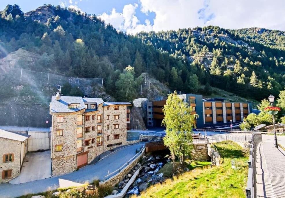 Unico Piso Colorido Y Divertido En Ransol - Increibles Vistas Al Rio Y Naturaleza - Ideal Familias L By Bonesvacances Andorra la Vella Exterior photo